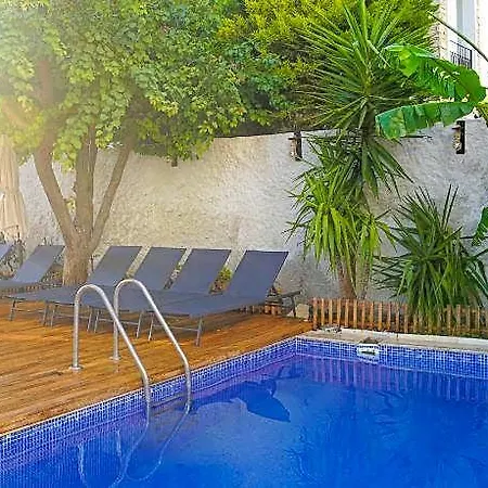 Kekik Catina 3* Alaçatı