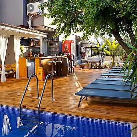 Hotel Kekik Catina 3*
