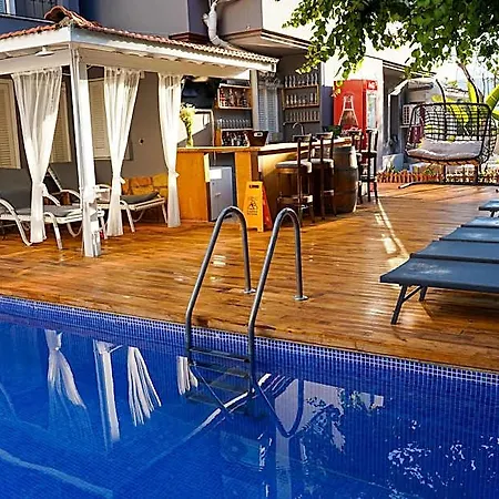 Kekik Catina 3* Alaçatı