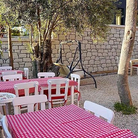 Kekik Catina Hotel